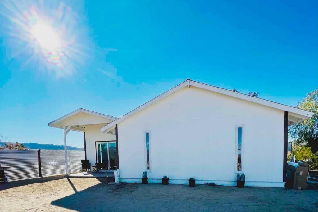 Beautiful Newly Remodeled Home, Near Jt Park Joshua Tree Extérieur photo